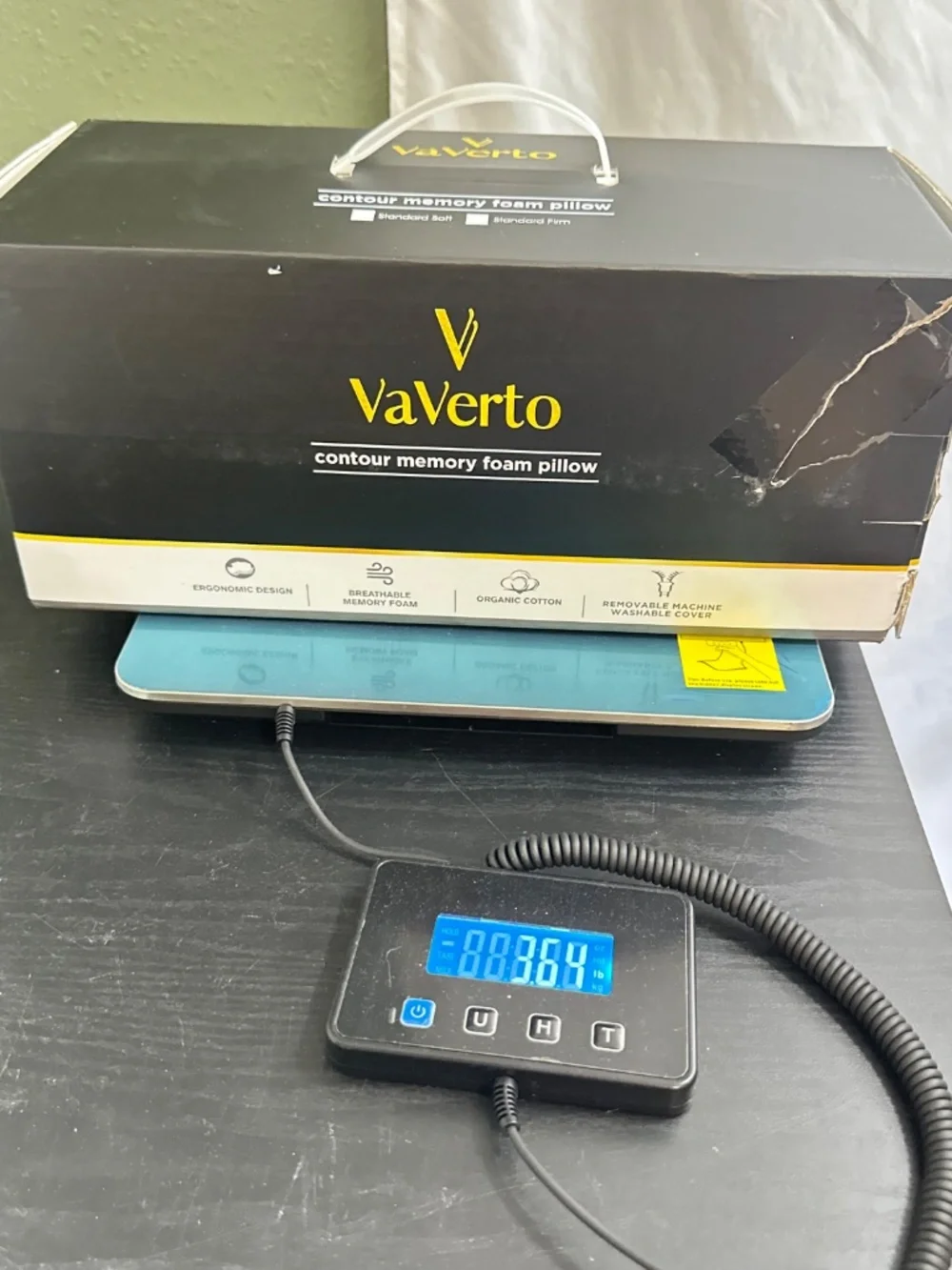VaVerto Standard Contour Memory Foam Pillow, New in Box